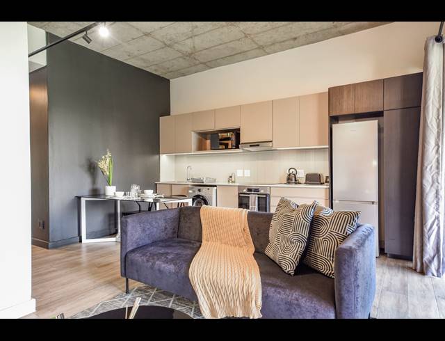 1 BEDROOM APARTMENT FOR SALE IN SANDOWN